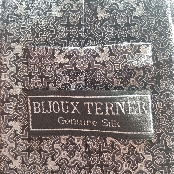 Bijoux Terner Handmade Silk Tie - Picture 3 of 5